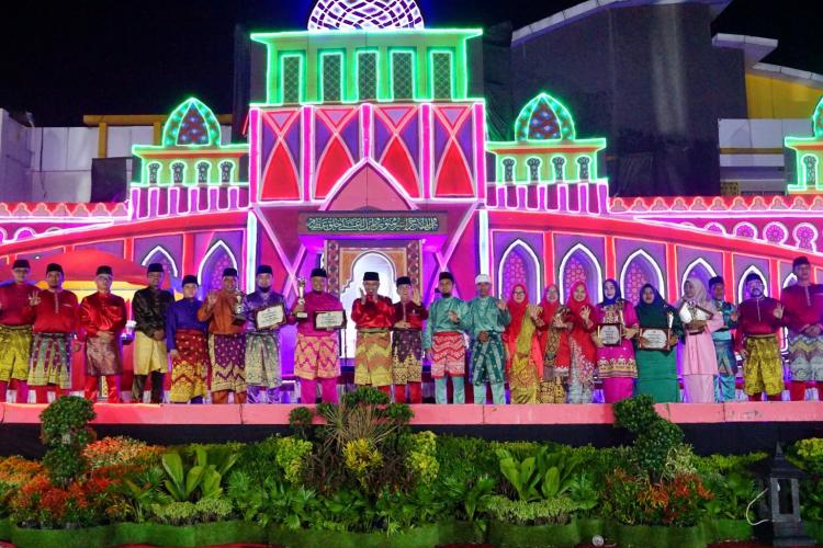 Kecamatan Mandau Raih Terbaik 1 Pawai Ta'aruf dan Stand Bazar