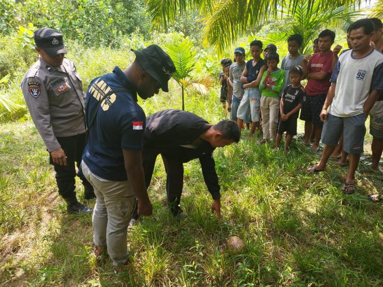 Gempar! Mayat Mr X Tinggal Tulang Belulang Ditemukan di Ladang Sawit