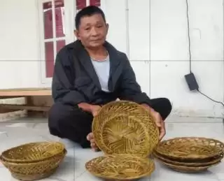 Lidi Kelapa Sawit Bernilai Ekonomi Sirkular di Tangan Dingin Warga Tebo