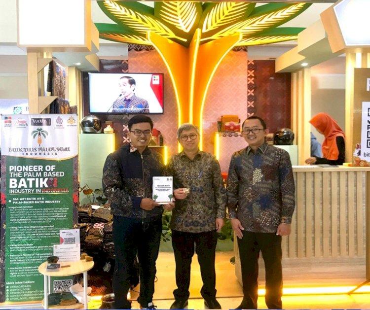 Pameran Dhawafest Pesona 2024, Dirjen Perbendaharaan 'Jatuh Hati' Lihat Booth BPDPKS
