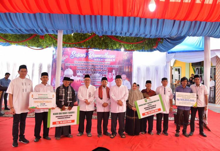 Bersama Pj Gubri, Bupati Bengkalis Safari Ramadhan di Kecamatan Pinggir