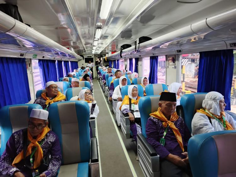 KAI Divre I Sumut Kembali Layani Rombongan Jemaah Haji Kabupaten Labuhanbatu dengan Kereta Api