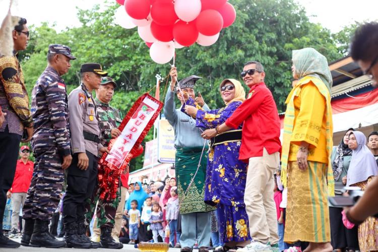 Wow! Sepuluh Ribu Pelajar di Meranti Ramaikan Pawai Akbar Budaya Pendidikan