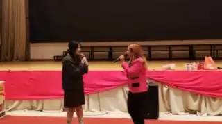 Priska Sahanaya Bawa Inspirasi Public Speaking ke SMA Pah Tsung Bersama Pronas