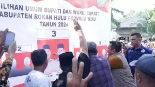 Terpilih Jadi Bupati Rohul, Anton Janjikan 1 Kecamatan 1 Set Alat Berat