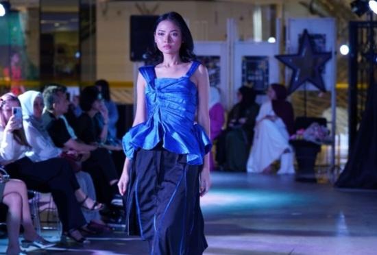 Graduation Show Fashion Program Binus University Padukan Tradisi dan Modernitas
