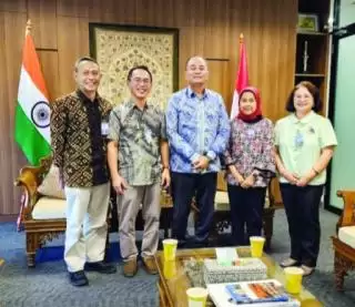 Kemitraan Ayurveda dan Jamu Paradigma Baru Kemitraan India-Indonesia