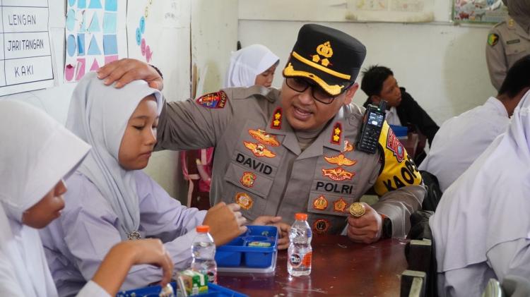Makan Siang Bergizi Gratis di SLB Negeri Stabat Langkat