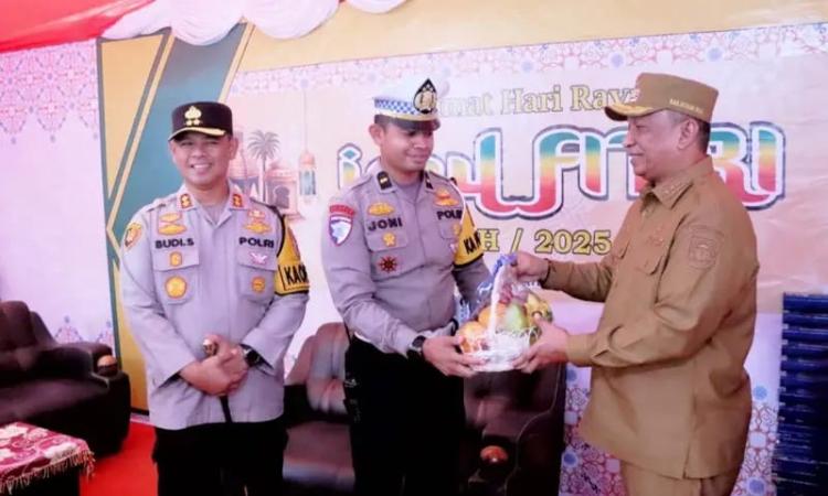 Kapolres dan Bupati Rohul Tinjau Pos Pam Lebaran 2025