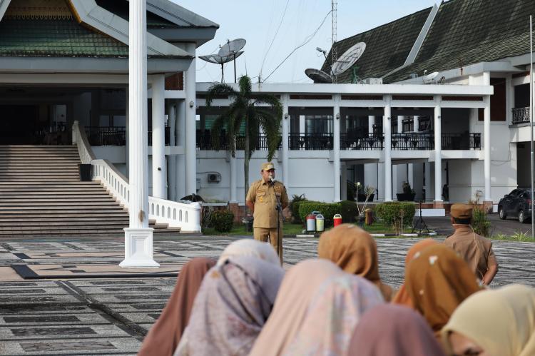 Wabup Siak Ingatkan Pegawai Tetap Fokus Kerja Meski Kondisi Keuangan Daerah Belum Stabil