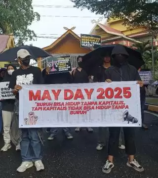 Kita Semua Buruh: Teriakan Lantang Perlawanan Lintas Isu di Aksi Kamisan Pekanbaru