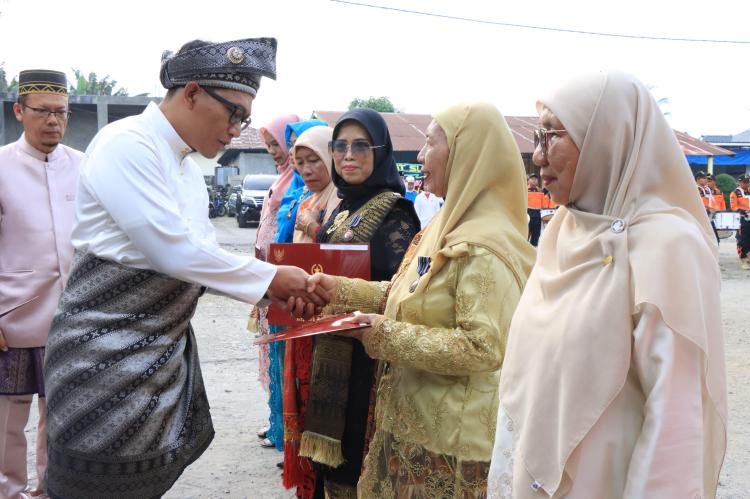 Upacara Hardiknas 2025, Wawako Binjai: Wujudkan Pendidikan Bermutu Untuk Semua