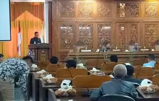 Fraksi Golkar DPRD Kuansing Soroti Tunda Bayar saat Paripurna LKPJ APBD 2024