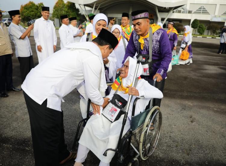 Lepas Pemberangkatan JCH Rohul, Ini Pesan H Syafaruddin Poti