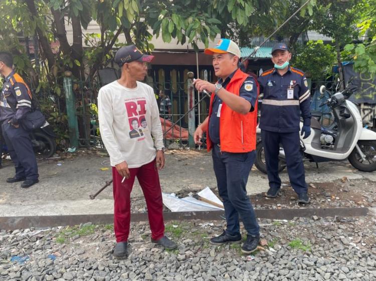 KAI Daop 1 Jakarta Gencarkan Sosialisasi Bahaya Aktivitas di Jalur Kereta Api