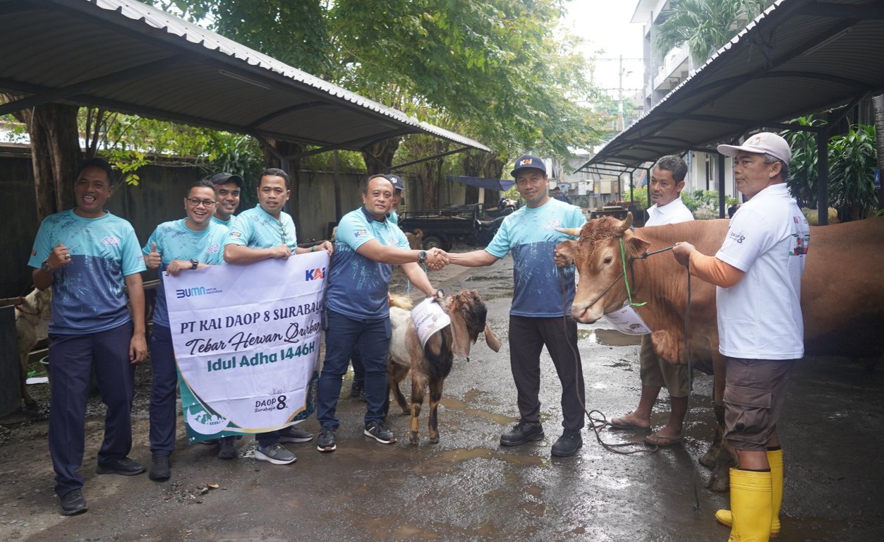KAI Daop 8 Surabaya Tebar Ratusan Hewan Qurban di Wilayah Operasional Perusahaan