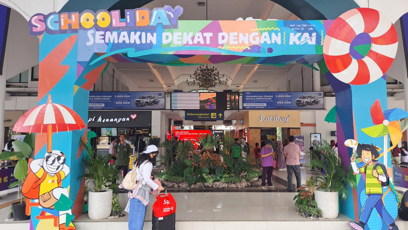 Hari Terakhir Masa Libur Sekolah, Total 40.795 Pelanggan Gunakan KA di Wilayah KAI Daop 8 Surabaya