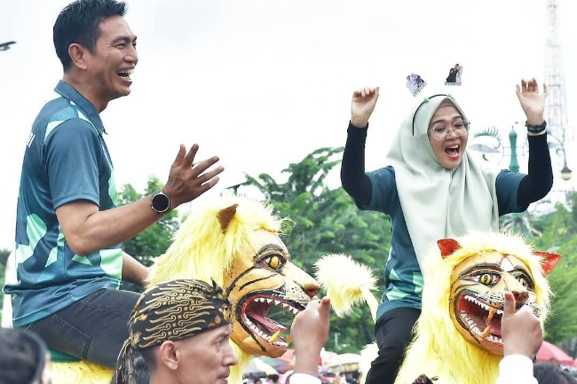 Bupati Fadhil Arief Takjub 'Lautan Manusia' Padati Wisata Aek Meliuk