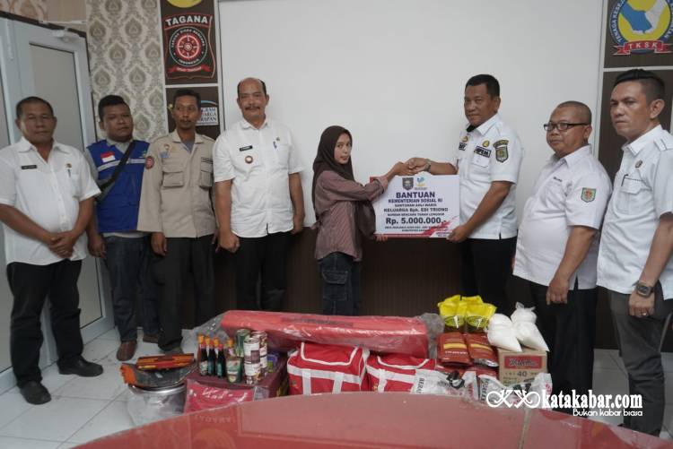 Bupati Asahan Salurkan Bantuan untuk Korban Longsor Marjanji Aceh