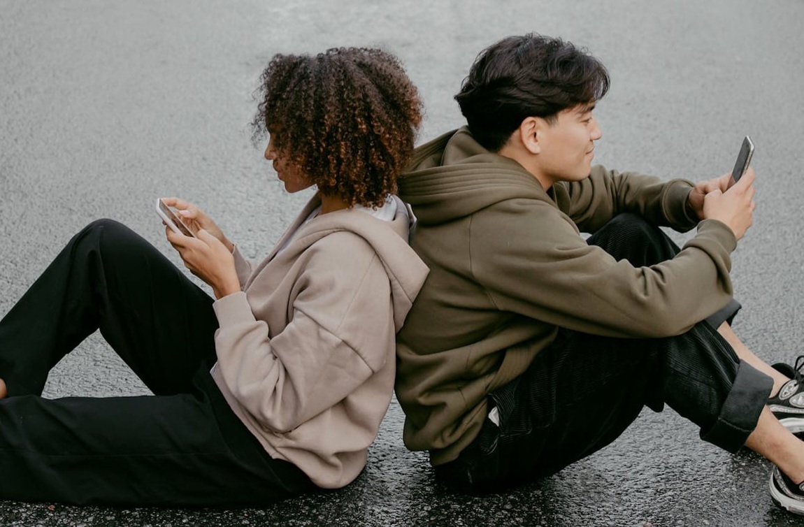 Riset: Gen Z Lebih Percaya Info Dari TikTok Daripada Google
