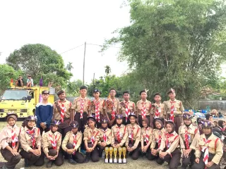 Pramuka SMPN 11 Pekanbaru Sabet 5 Piala di Perkemahan Besar Senapelan 2025