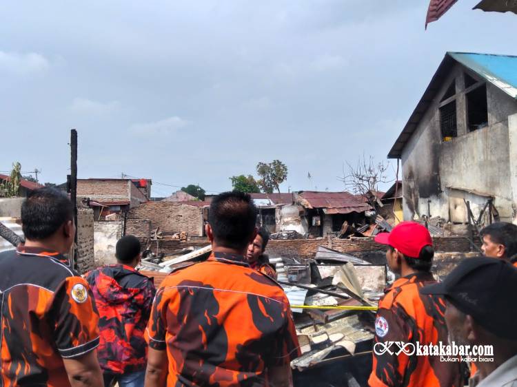 PAC PP Medan Denai Gerak Cepat Bantu Korban Kebakaran Empat Rumah di Kelurahan Denai