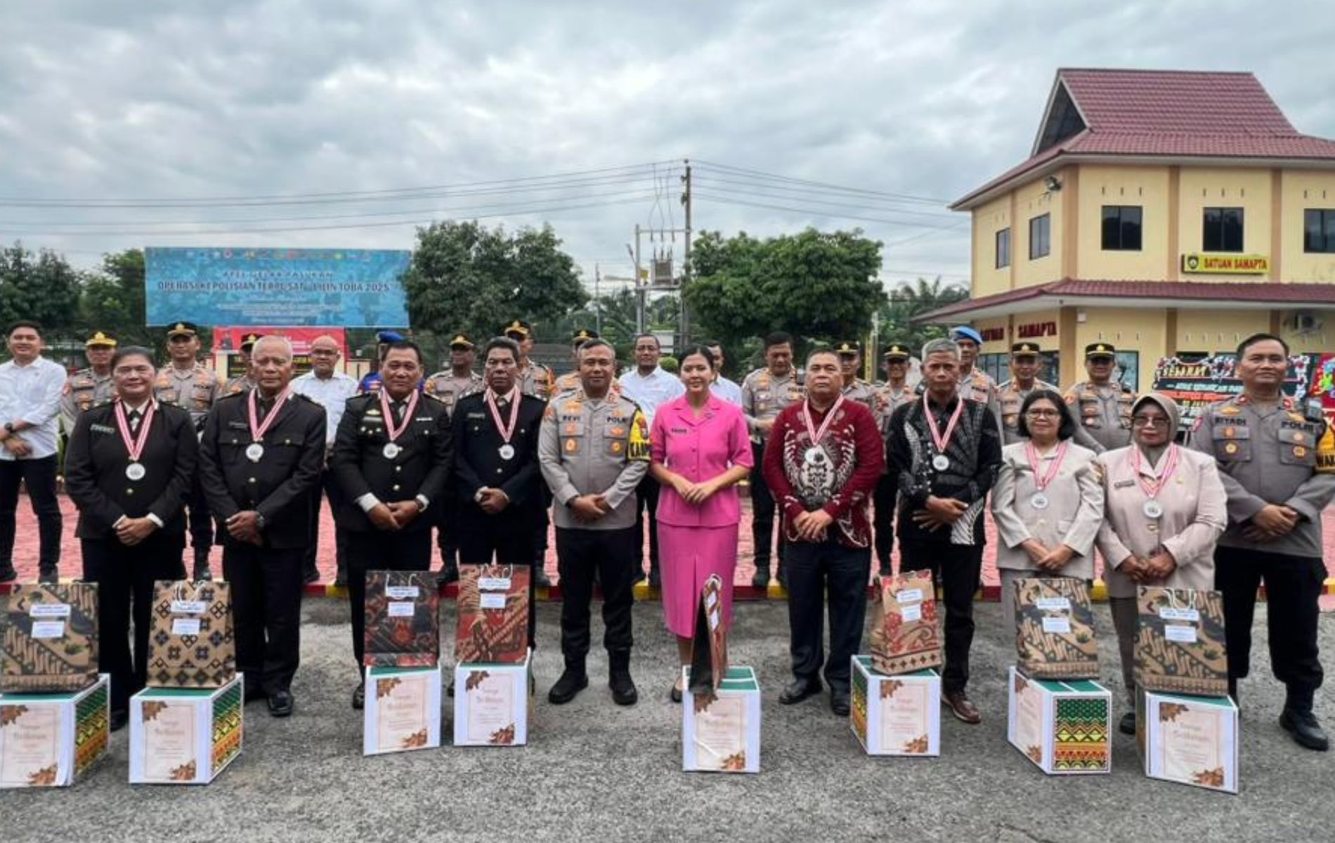 Kapolres Asahan Pimpin Korps Raport Kenaikan Pangkat dan Pelepasan Purna Bhakti