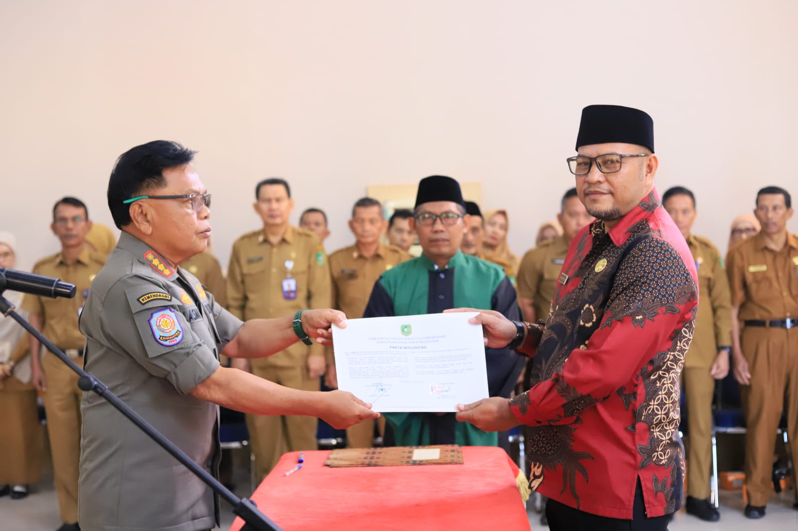 Lantik Kepala Sekolah Definitif di Seluruh Kecamatan, Ini Asa Bupati Kepulauan Meranti