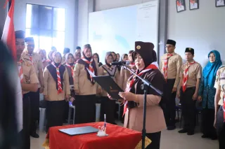 Pengurus Pramuka Pulau Merbau Dilantik, Hj Ismiatun Tekankan Disiplin Organisasi dan Literasi Digital