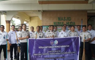 Wujud Kepedulian Sosial, Kanwil Ditjenpas Sumut Kerja Bakti di Masjid Nurul Huda Jelang Ramadhan