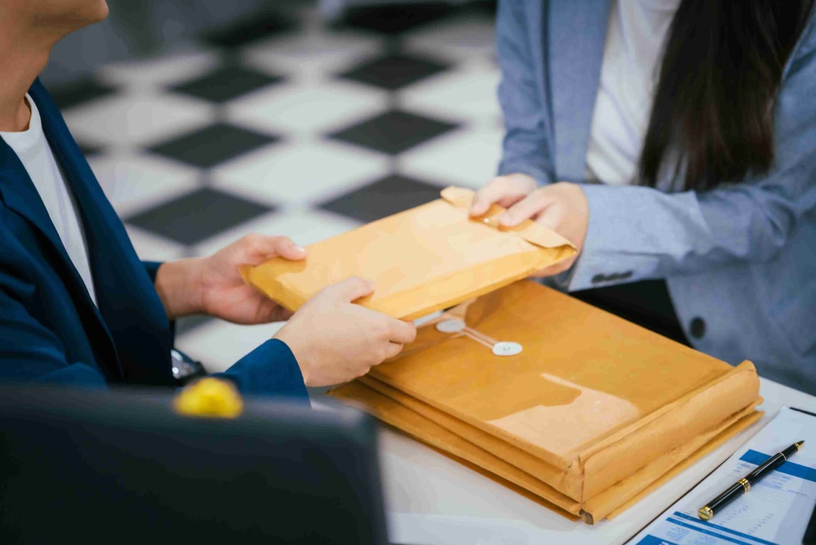 Penting Tracking dan Komunikasi Jasa Pengiriman Barang dan Dokumen ke Luar Negeri