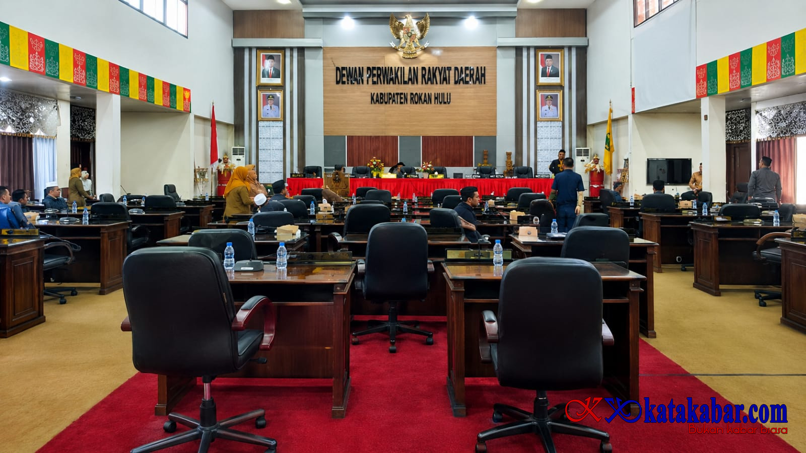 Memalukan! Rapat Paripurna DPRD Rohul 'Gatot', Kursi Lebih Banyak Kosong Daripada Terisi