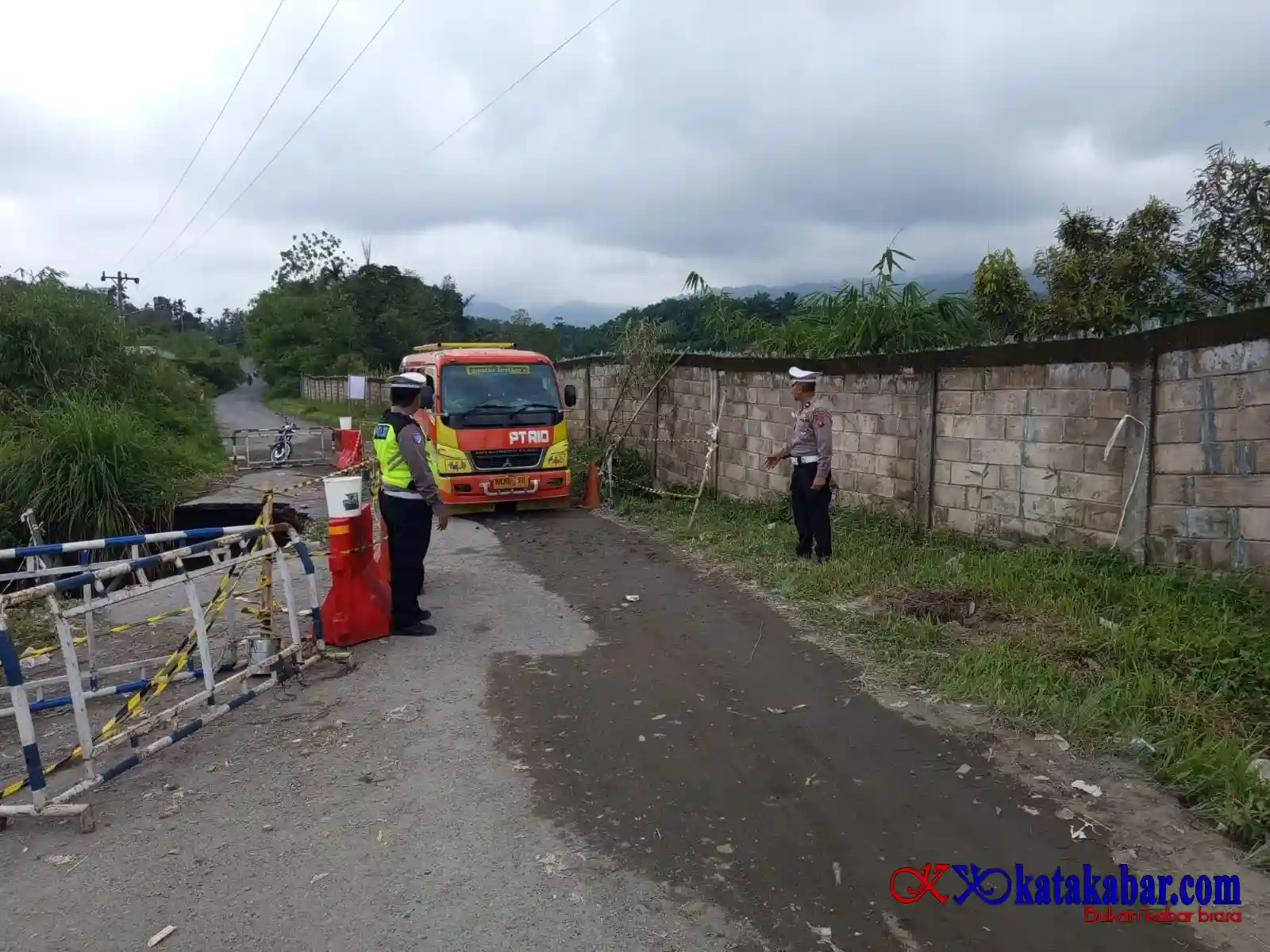 Longsor Tutup Sebagian Jalur Alternatif Langkat-Karo, Bus Pariwisata Dilarang Melintas