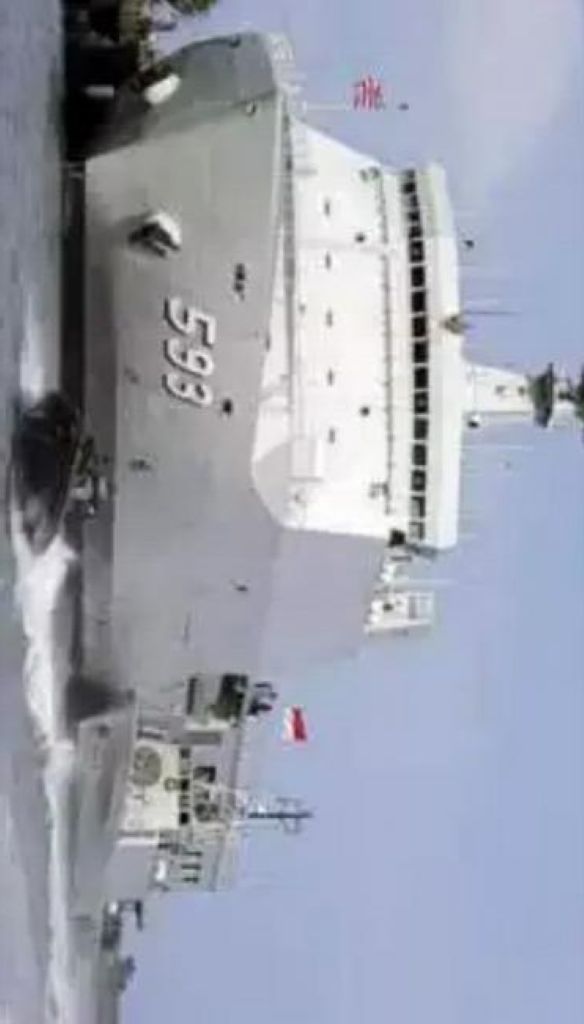 Hari ini, Padang Kedatangan Kapal Perang KRI (BAC) 593