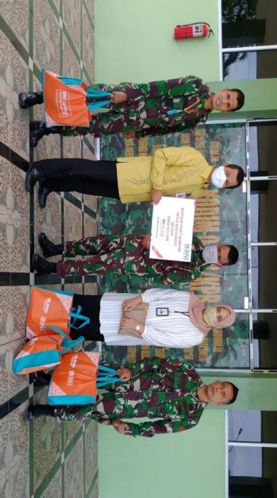 Perkuat Petugas Medis Kampar, BNI Salurkan APD dan Sembako