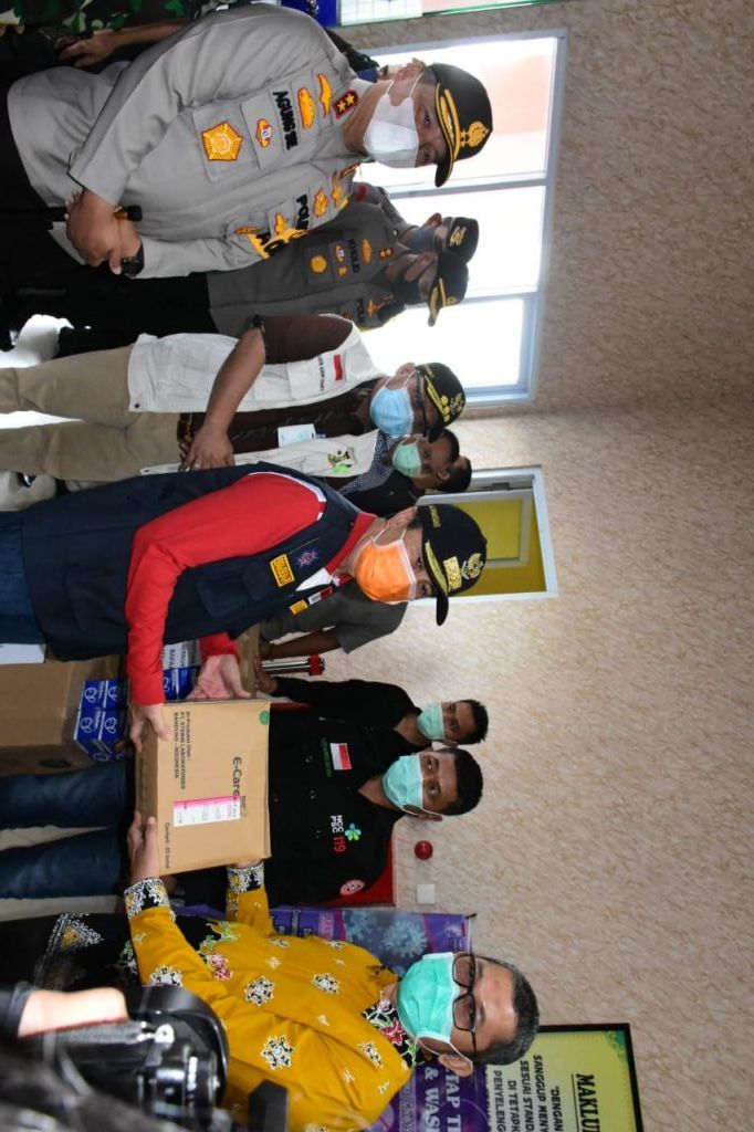Gubernur Riau Serahkan Bantuan APD kepada RSUD Bangkinang