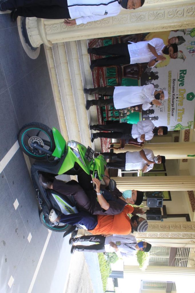 Unik, Pertama Di Riau Ada Raye Drive Thru di Kampus Unilak.