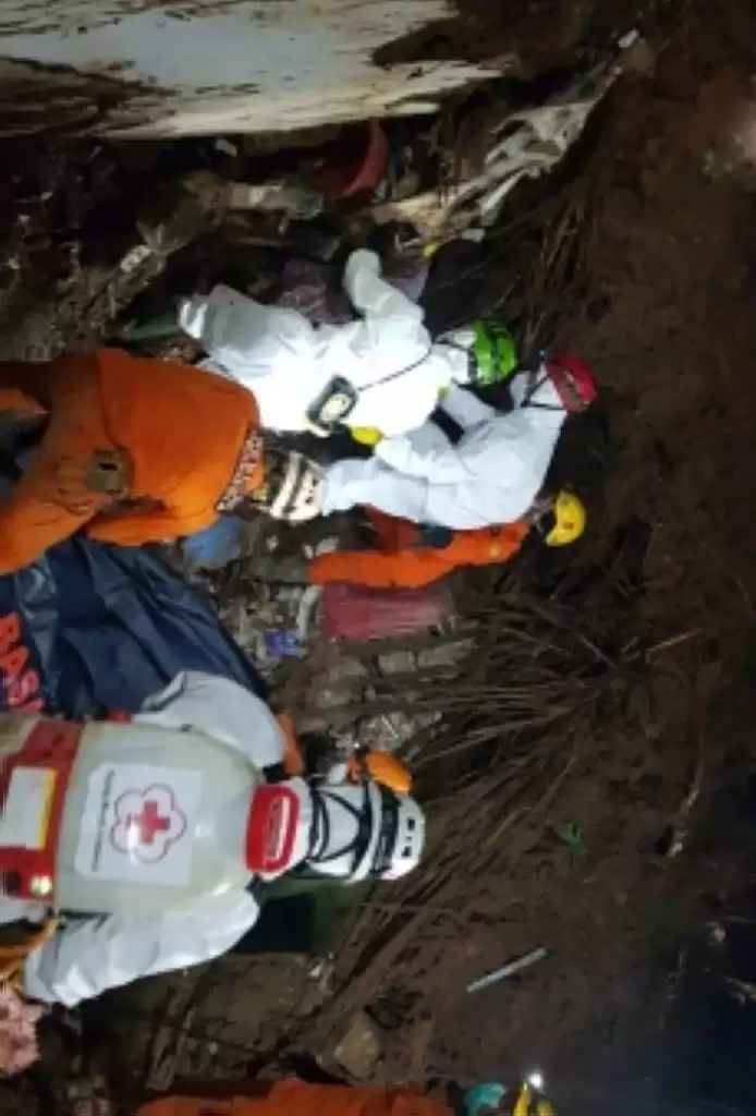 Dan Operasi SAR Longsor Sumedang Berakhir